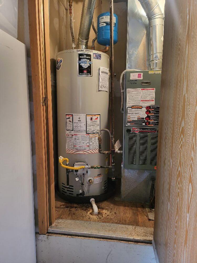 Storage tank water heater repair and installation service